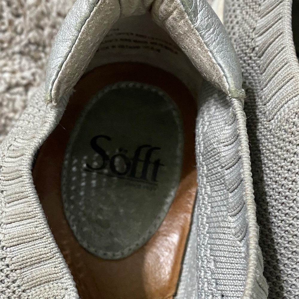 Sofft Women's Slip-On Knit Sneakers in Light Gray - Picture 2 of 4